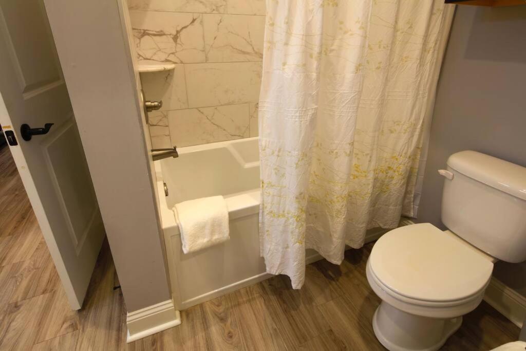 Luxury 2 Bedroom Townhouse #3 Lake Charles Zewnętrze zdjęcie